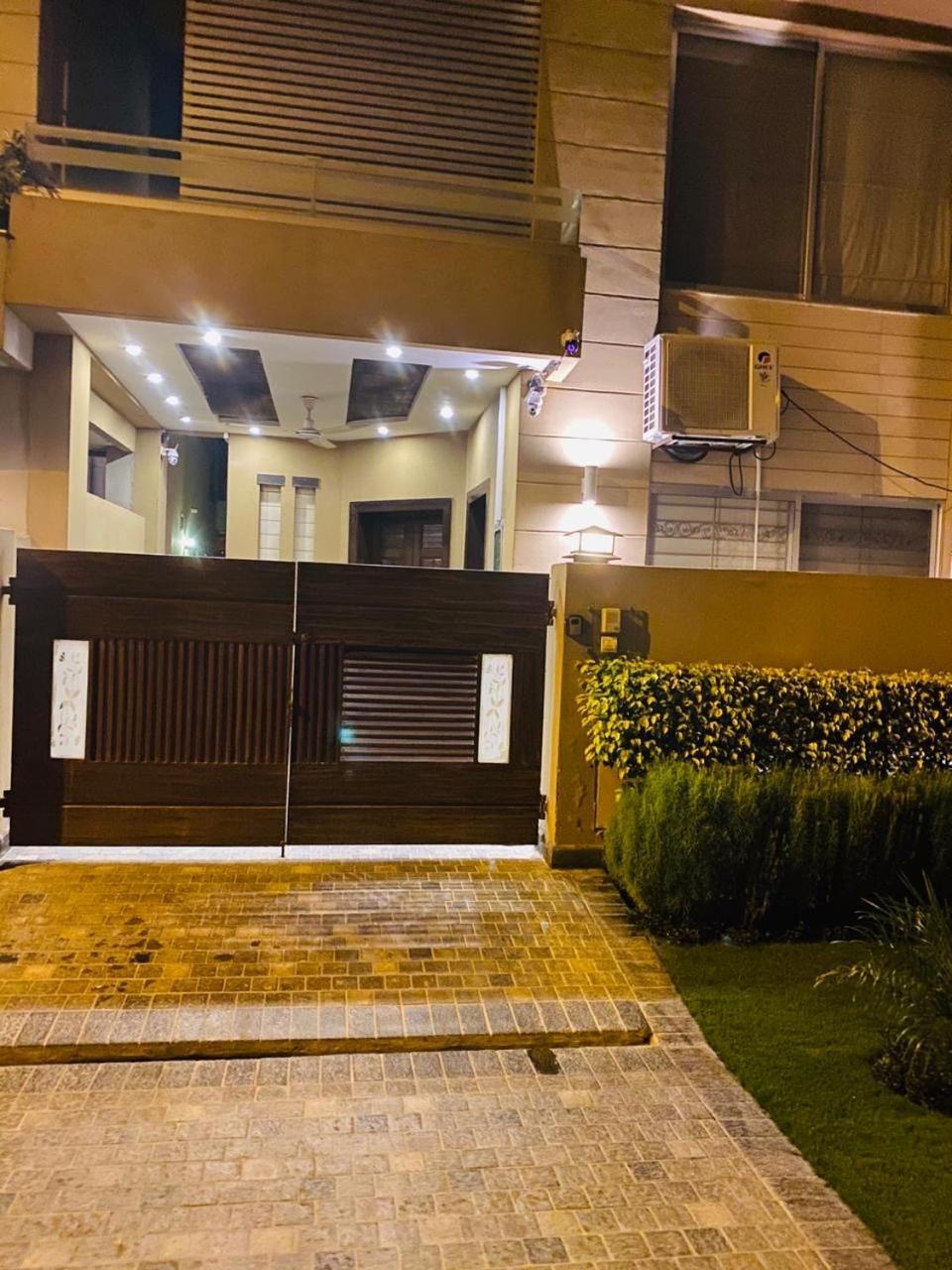 Vactional Villa Dha Phase 6 Lahore ,Three Bed Room Full House Exteriér fotografie