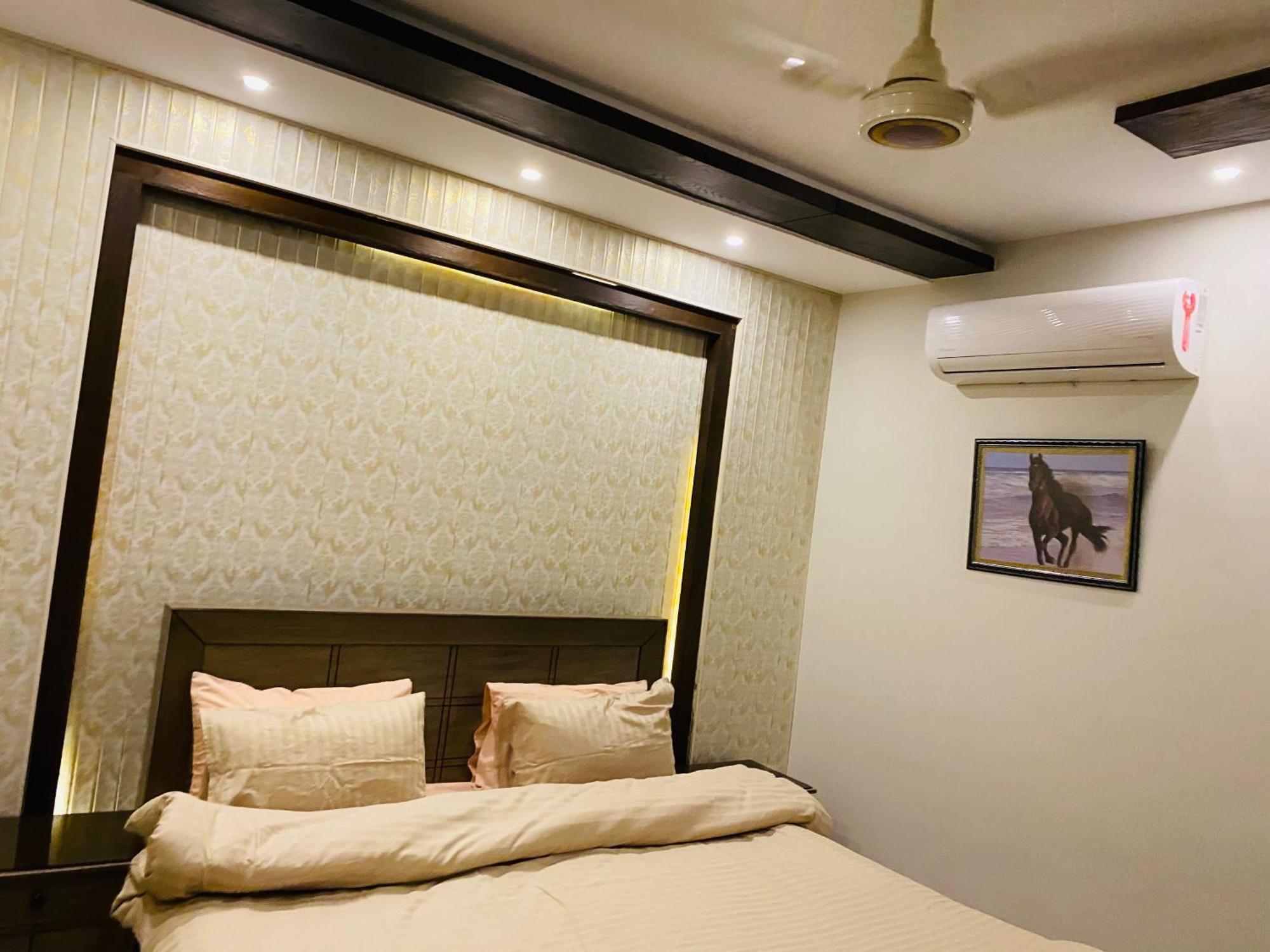 Vactional Villa Dha Phase 6 Lahore ,Three Bed Room Full House Exteriér fotografie